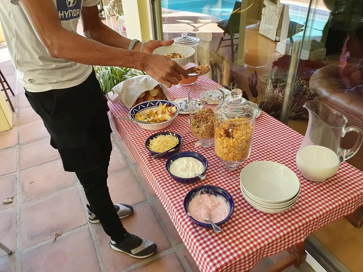 On Pinewood Guest House Κέιπ Τάουν