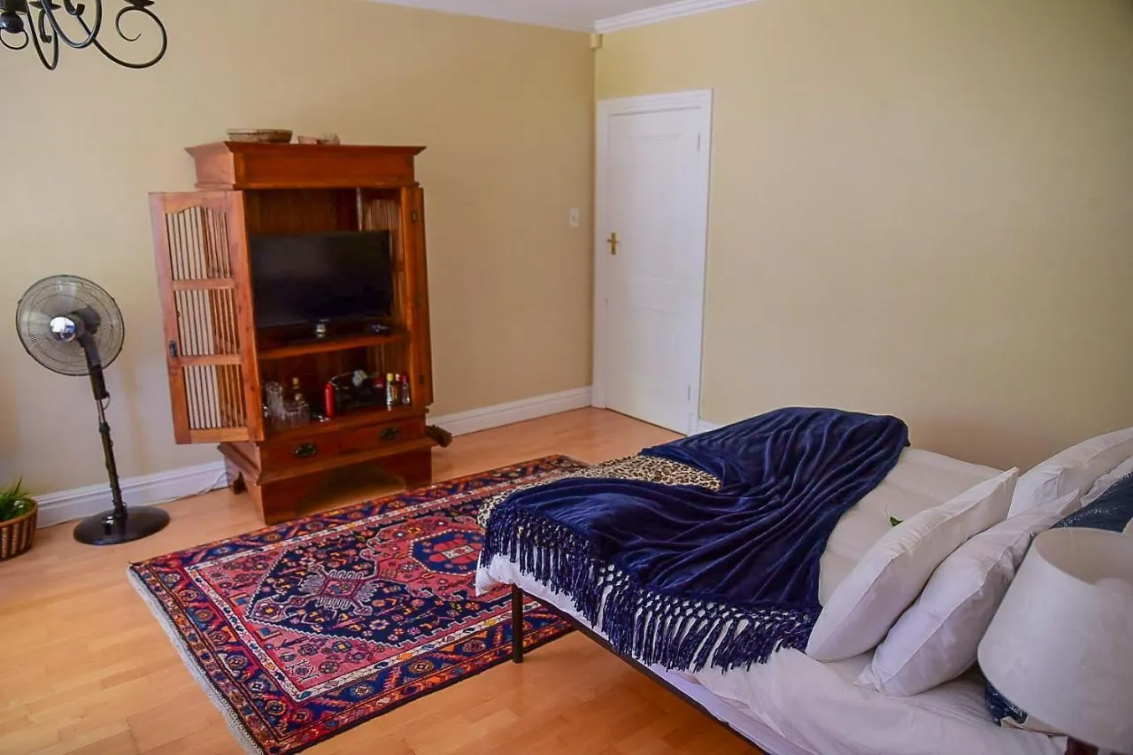 On Pinewood Guest House Κέιπ Τάουν