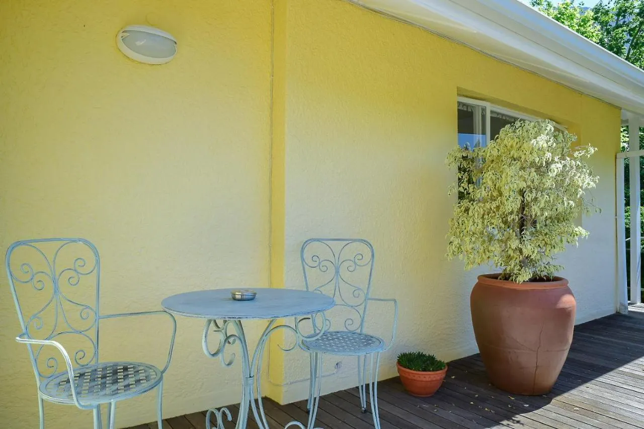 On Pinewood Guest House Κέιπ Τάουν