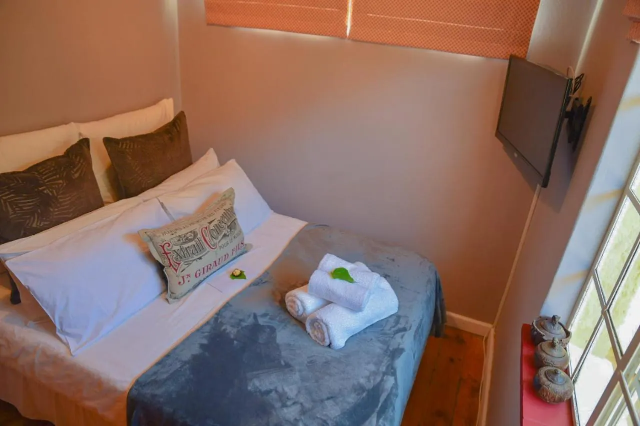 On Pinewood Guest House Κέιπ Τάουν