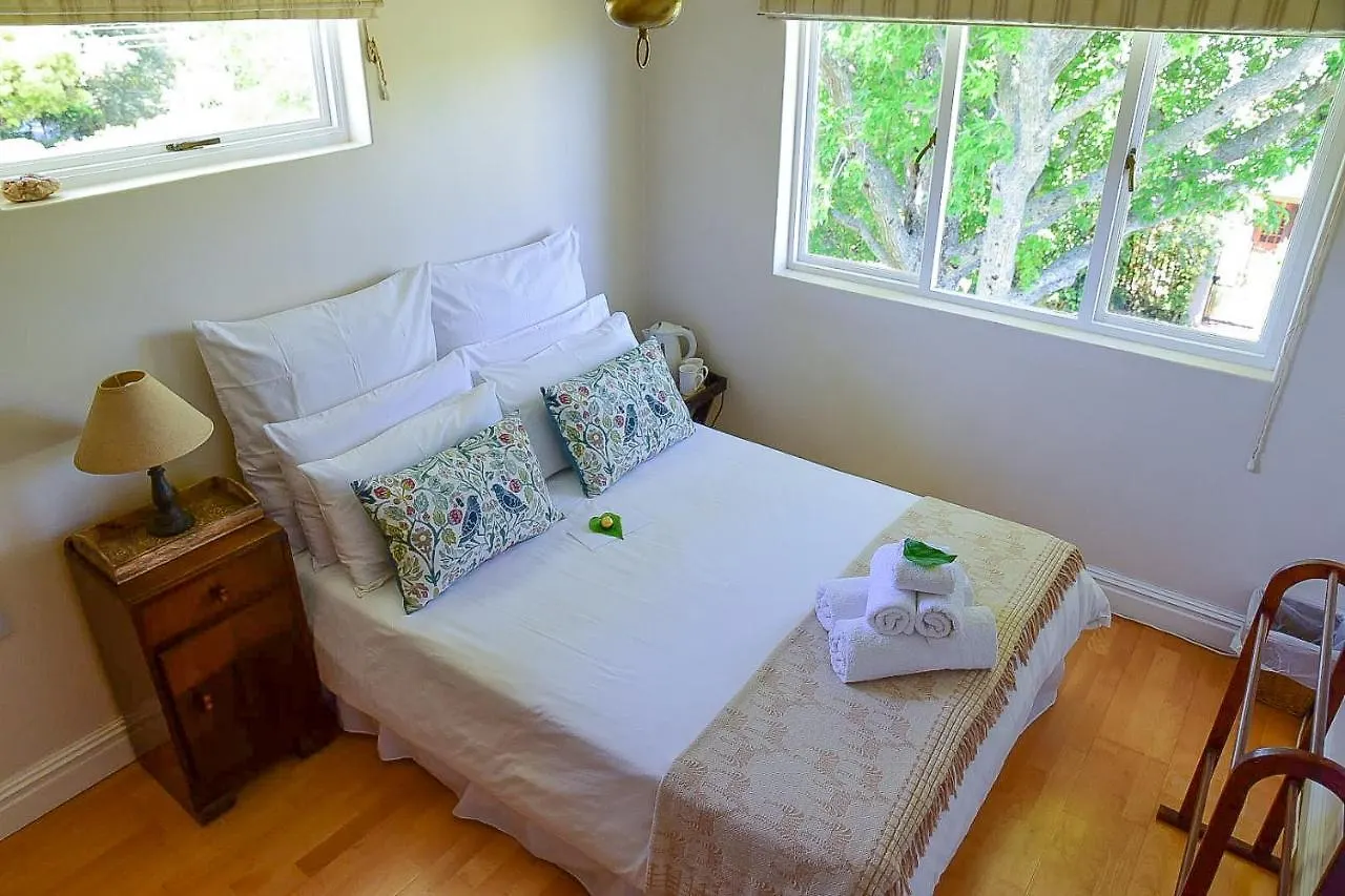 On Pinewood Guest House Κέιπ Τάουν