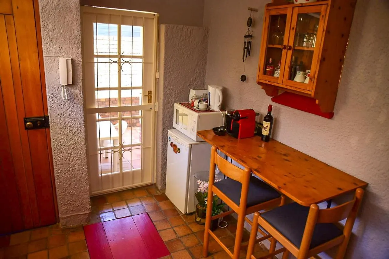 On Pinewood Guest House Κέιπ Τάουν